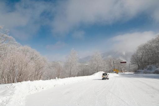 赤城山白樺牧場周辺の雪景色 赤城山白樺牧場周辺の雪景色 風景,自然,赤城山の写真素材