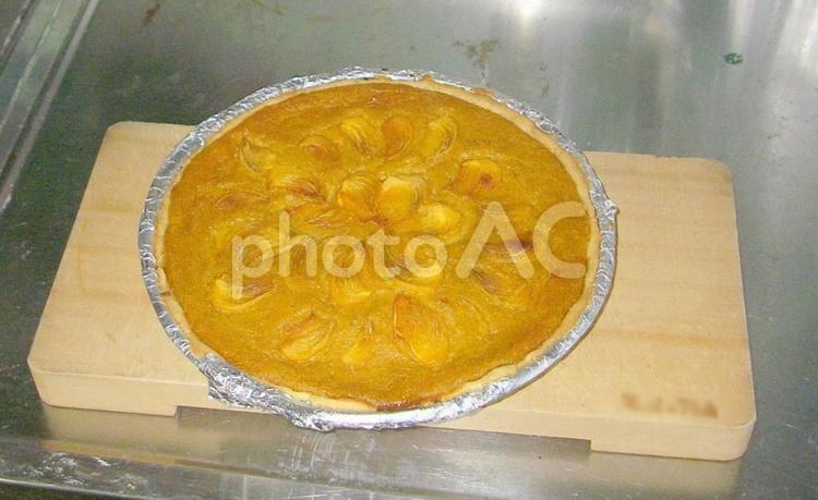 焼きあがった柿タルト おやつ,ケーキ,タルトの写真素材