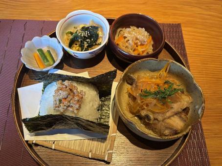 おにぎりランチセット おにぎり,おにぎりランチセット,ランチの写真素材