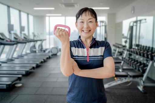 運動する女性 女性,シニア,フィットネスの写真素材