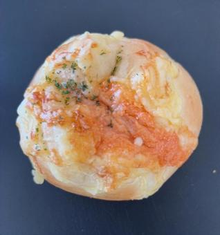 R7.09.19　明太チーズのロールパン 昼食,明太チーズ,ロールパン.の写真素材