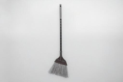 白背景のほうき全体 ほうき,掃除道具,清掃用品の写真素材