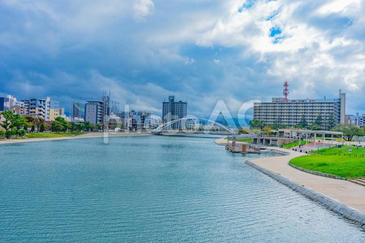 小倉の街並み 紫川,川,福岡の写真素材