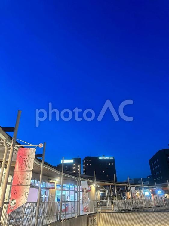 秋の宵の街 秋,宵,空の写真素材