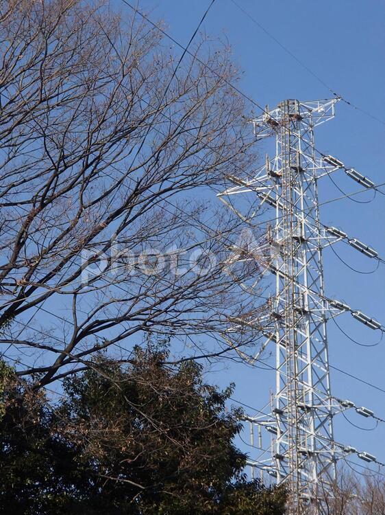 鉄塔がある風景 鉄塔,送電線,電線の写真素材
