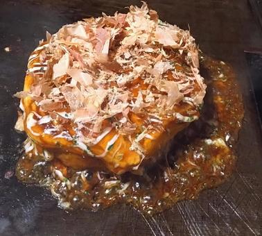 お好み焼き お好み焼き お好み焼き,ソース,おかかの写真素材