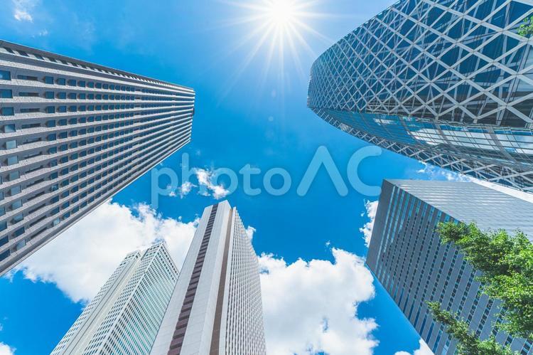 西新宿の高層ビル群と青空 西新宿,コクーンタワー,高層ビルの写真素材