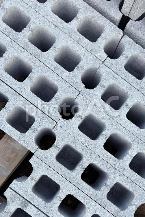 ブロックで住宅の玄関の門の外構工事 門,玄関,ブロックの写真素材