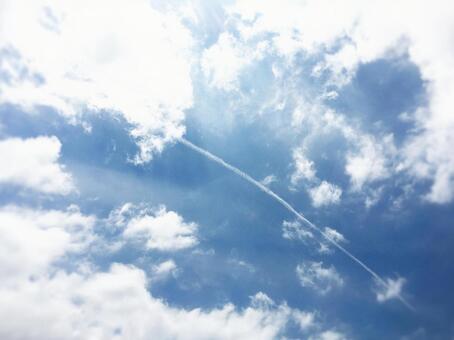 Empty canvas drawing a contrail, sky, weather, sunlight, JPG