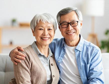 敬老の日 笑顔の祖父母 家族3 敬老の日 笑顔の祖父母 家族3の写真