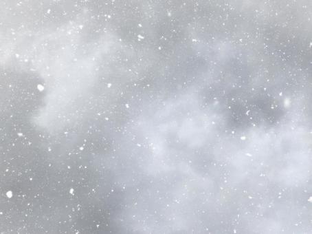 雪降る冬の空 空,雪,降るの写真素材
