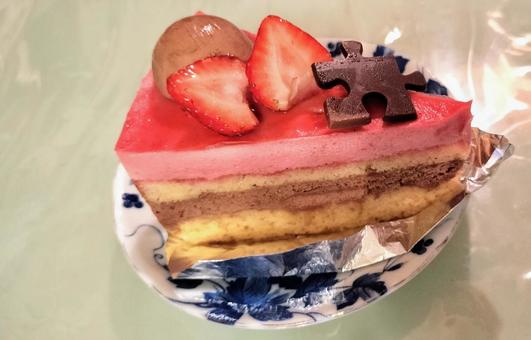 ピンクのケーキ ピンクのケーキの写真