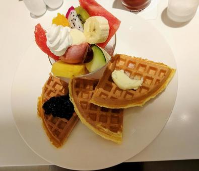 デザート ワッフル フルーツ デザート ワッフル フルーツ デザート,ワッフル,フルーツの写真素材