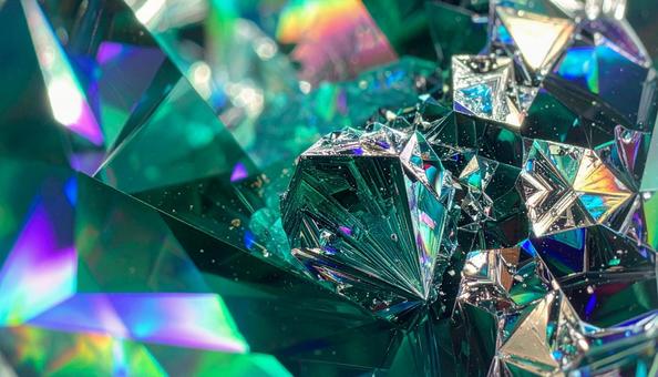 虹色に輝くエメラルド結晶 虹色に輝くエメラルド結晶の写真