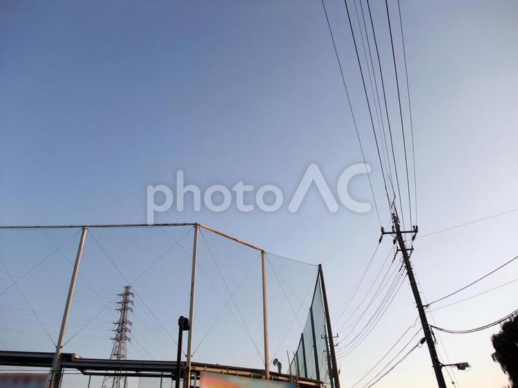 鉄塔がある風景 鉄塔,送電線,電線の写真素材