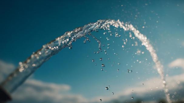 青空に舞う水のアーチ 青空に舞う水のアーチの写真