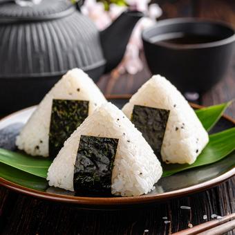 お茶とおむすび お茶とおむすびの写真