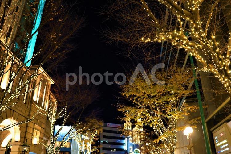 １２月中旬の神戸街並みのイルミネーション 背景,イルミネーション,外灯の写真素材