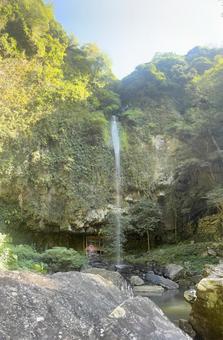 滝 滝 裏見の滝自然花苑,滝,滝壷の写真素材