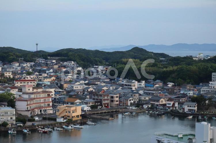 港と町と山と海の見える風景 港,町,山の写真素材