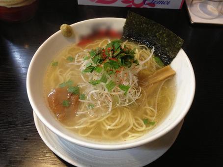 梅干しと塩スープの和風・塩梅ラーメン 塩梅ラーメン,ラーメン,透明の写真素材
