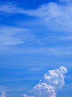 夏の空・もくもくの入道雲 夏の空・もくもくの入道雲 夏,入道雲,青空の写真素材
