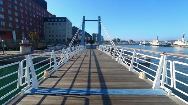 門司港レトロ ブルーウィングもじ　北九州 門司港レトロ,橋,港の写真素材