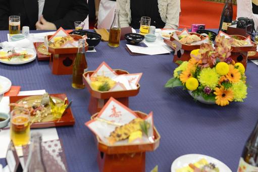 披露宴会場のテーブル装花03 披露宴会場のテーブル装花03 披露宴会場,宴会,結婚式の写真素材