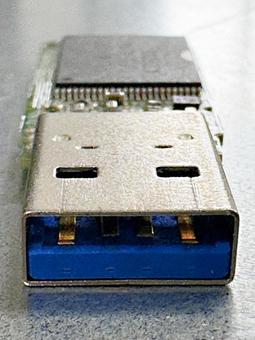 USBメモリー32G 表 usbメモリー3.0,データ,ビジネスの写真素材