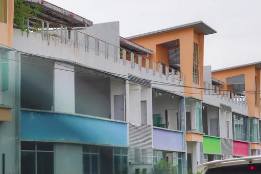 マレーシアの色褪せたカラフル建物 マレーシアの色褪せたカラフル建物 建物,外観,カラフルの写真素材