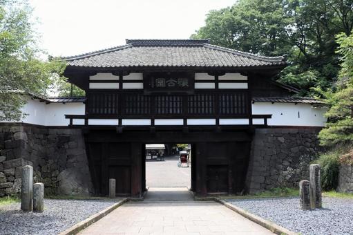 日本百名城、小諸城跡・三之門。重要文化財 日本百名城、小諸城跡・三之門。重要文化財 小諸城,三之門,長野県の写真素材