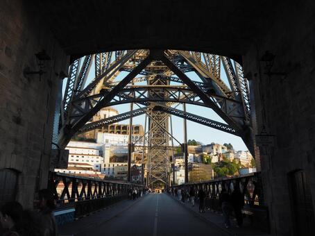 ポルトガルの港町：ドン・ルイス1世橋 ドン・ルイス1世橋,ポルト,ポルトガルの写真素材