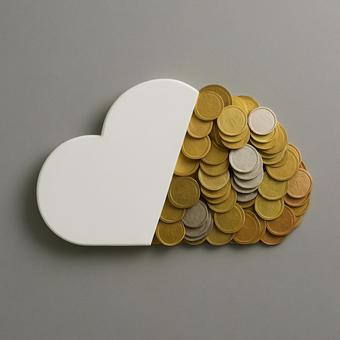 クラウド資産(雲と金貨) クラウド資産(雲と金貨)の写真