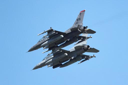 F-16CM F-16CM 軍用機,戦闘機,fー16の写真素材