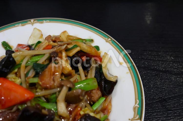 中華料理店の肉野菜炒め 肉,野菜,きくらげの写真素材