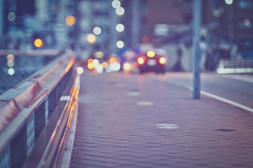 歩道と道路ぼかし風景 歩道と道路ぼかし風景 歩道,車,自動車の写真素材