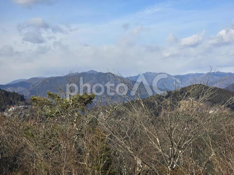 日の出山の山頂の景色　鷹ノ巣山など 日の出山山頂,日の出山,鷹ノ巣山の写真素材