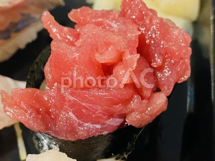 マグロの軍艦 マグロ,お寿司,軍艦の写真素材