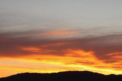 空７５（朝焼け） 朝焼け,幻想的,空模様の写真素材