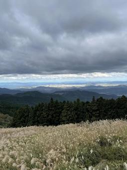 ススキの高原 秋,空,ススキの写真素材