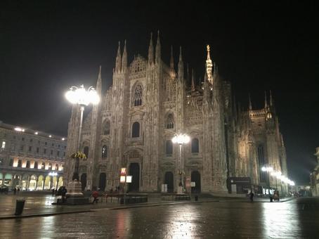 ミラノのドゥオーモ(夜) ミラノ,イタリア,イタリア旅行の写真素材