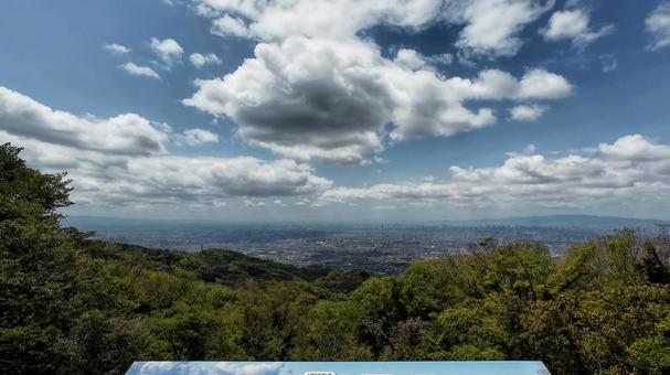 信貴生駒スカイラインより見渡す大阪平野 信貴生駒スカイラインより見渡す大阪平野の写真