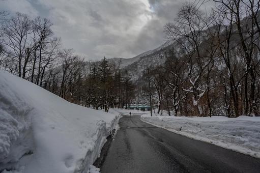 The way to Toge Station, JPG