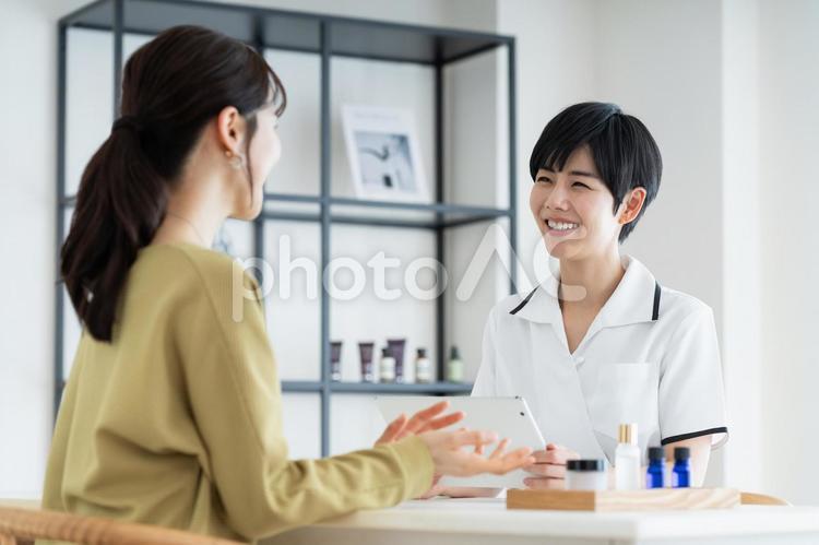 エステサロンの受付 エステサロン,受付,カウンセリングの写真素材