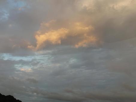 雲 雲,夕焼け,空の写真素材