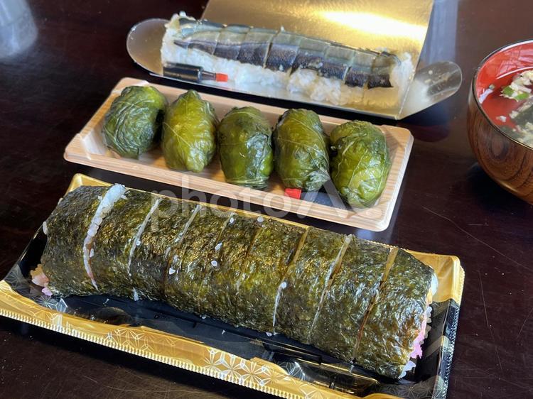 巻き寿司　めはり寿司　さんま寿司 巻き寿司,めはり寿司,さんま寿司の写真素材