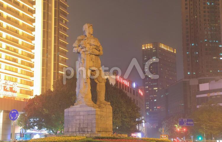 中国　広州の夜景と珠江広場 広州,町並み,高層ビルの写真素材