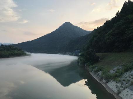 只見川の川霧 只見川の川霧の写真