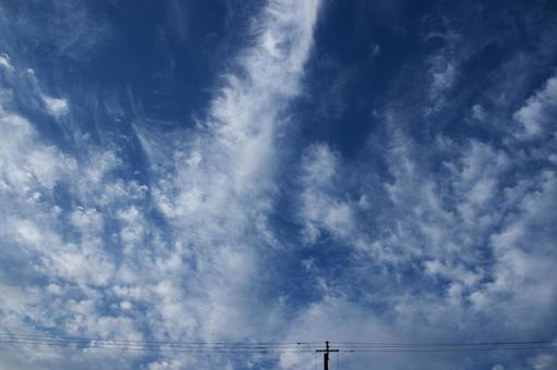 うねる雲 うねる雲の写真