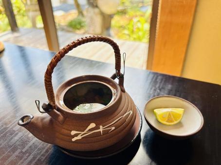 松茸の土瓶蒸し、秋の味覚 松茸の土瓶蒸し、秋の味覚 土瓶蒸し,松茸,スープの写真素材